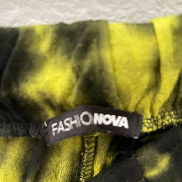Fashion Nova - Tie Dye Stretchy Pants - Picture 3 of 3